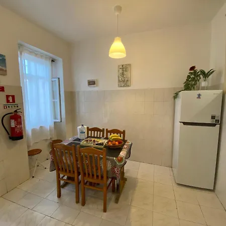 Tomás Surf Shelter Apartment