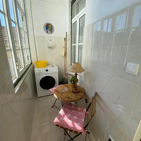 Tomás Surf Shelter Apartment *